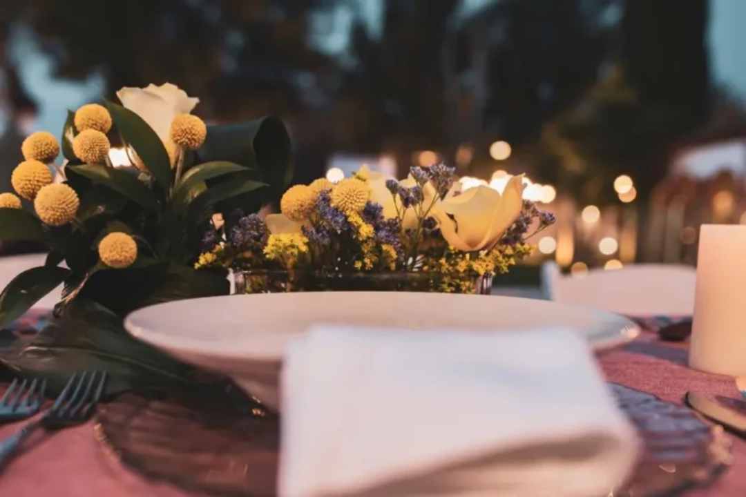 Cómo organizar una cena romántica para San Valentín en casa con poco presupuesto